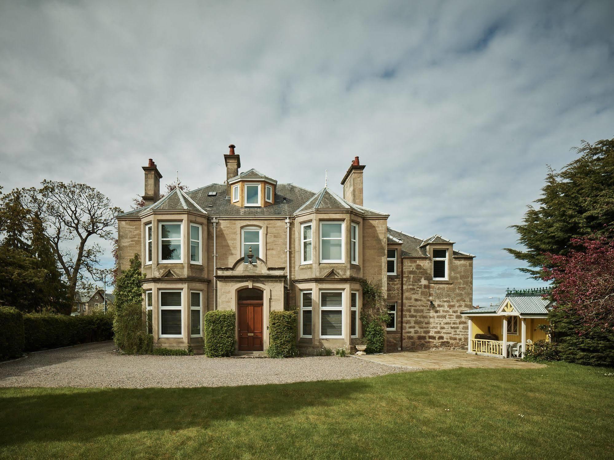 Tali Ayer Bed & Breakfast Nairn Exterior photo